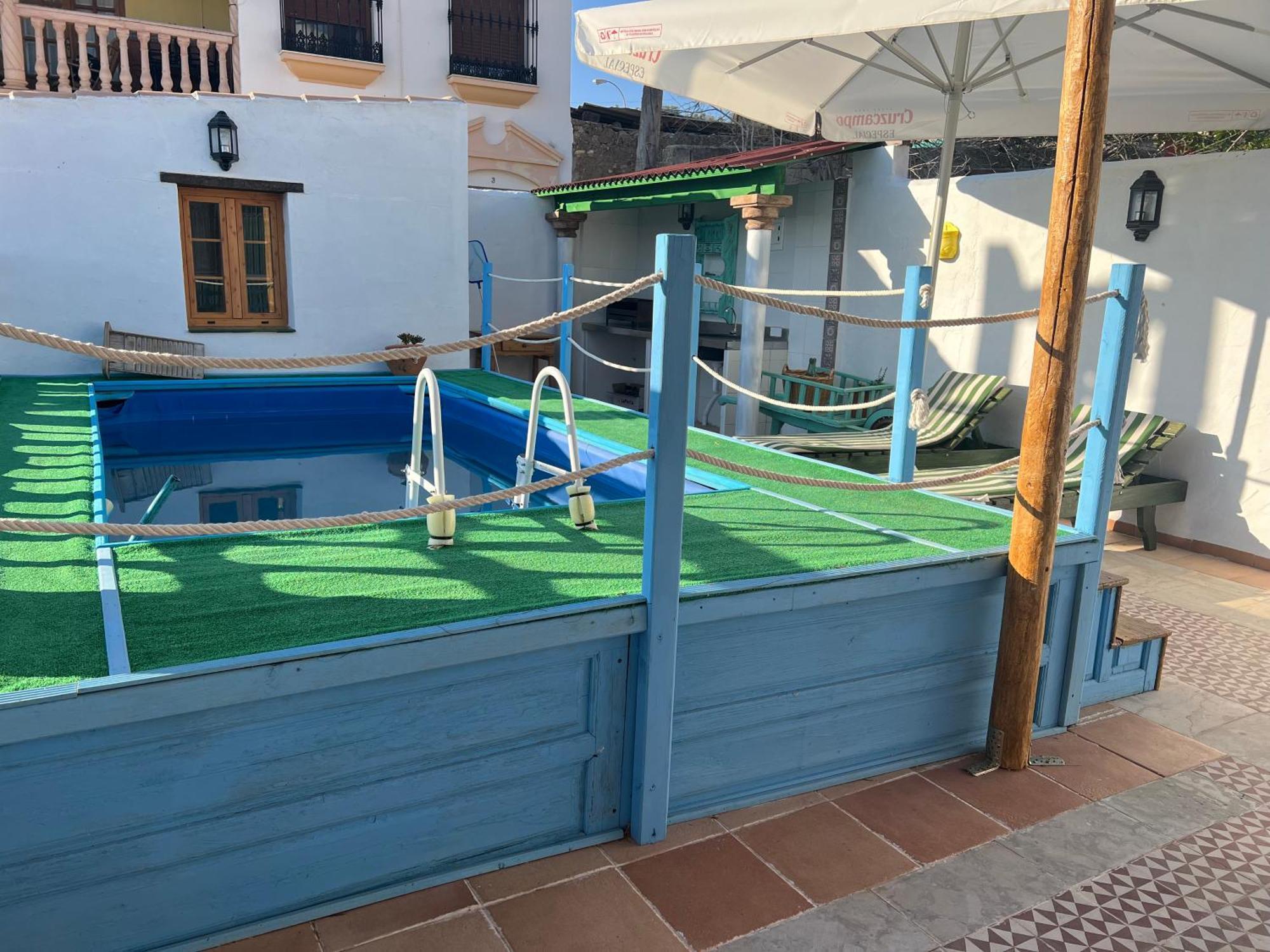 Pensión Salinas *